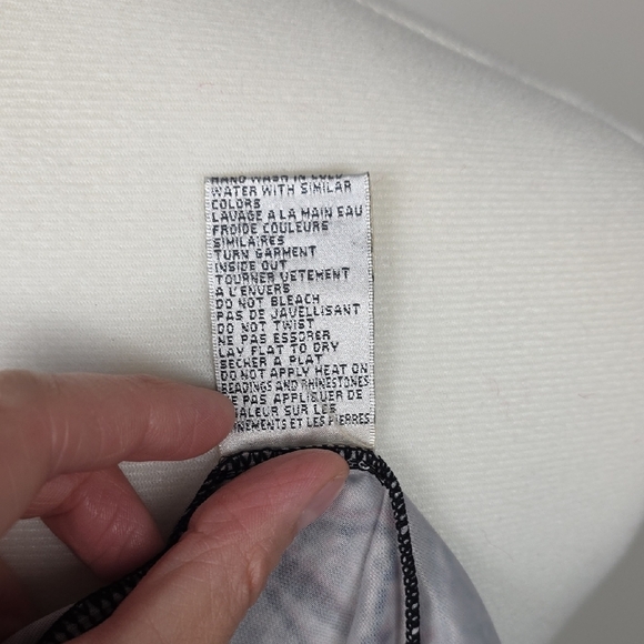 NESS Embellished Graphic Top – Gothic lion Print with Mesh & Sequins – Size S - Picture 11 of 13